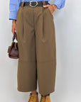 Pantalone barrel cropped a vita alta con pinces