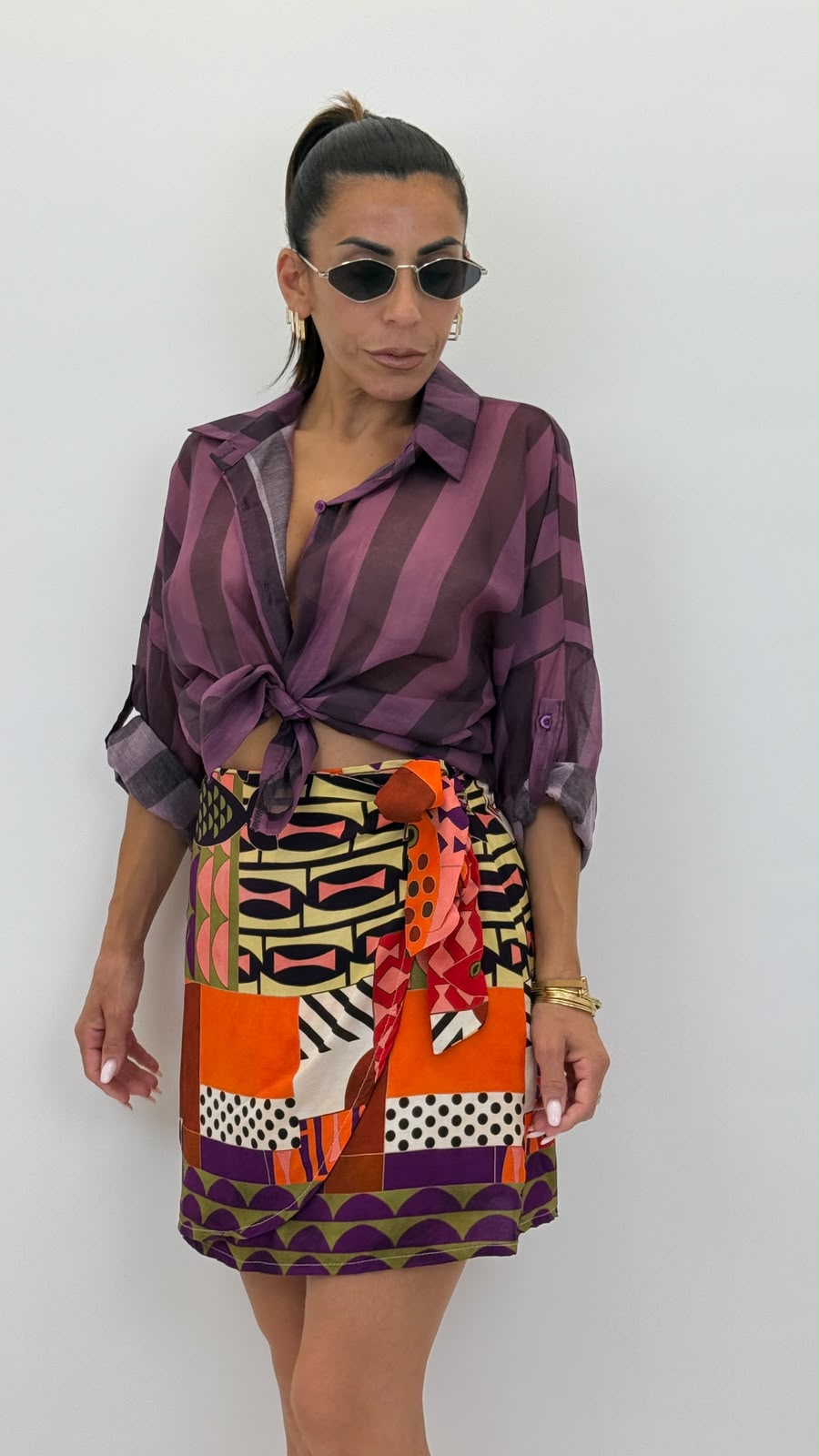 Camicia colletto con bottone viola/marrone
