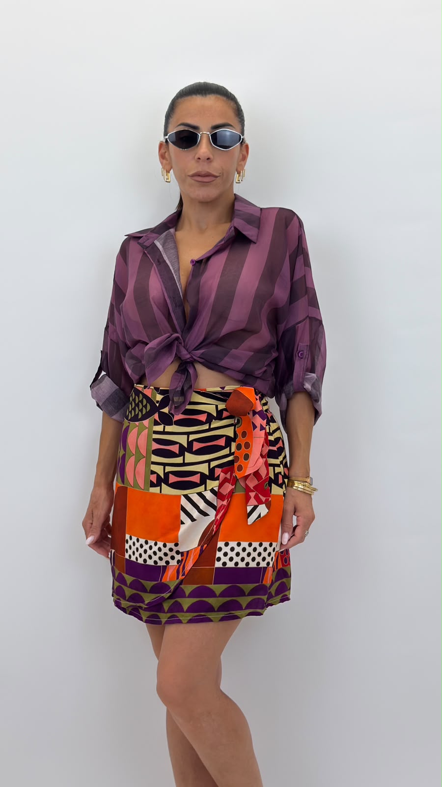 Camicia colletto con bottone viola/marrone